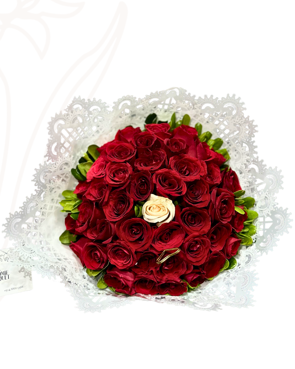 49 rosas & 1 rosa blanca en el centro