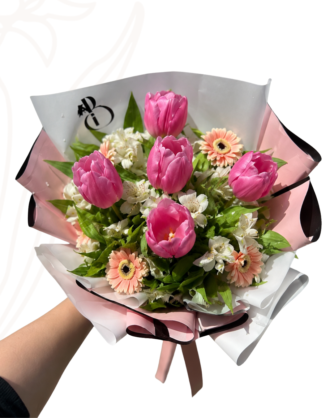 Ramo de 5 tulipanes con mini gerbera
